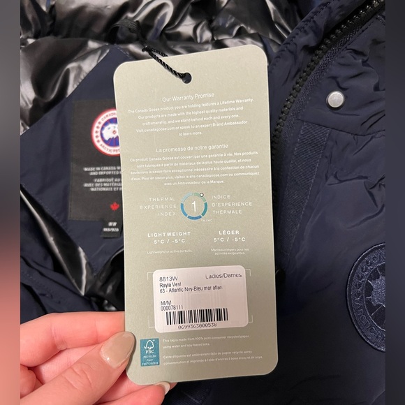 Canada Goose Navy Puffer Vest - Picture 7 of 14